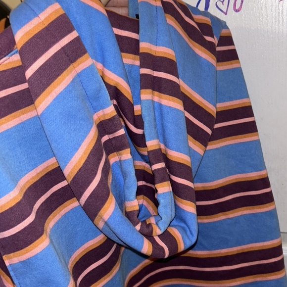 URBAN OUTFITTERS VINTAGE STYLE CROPPED HOODED SWEATER - Picture 6 of 11